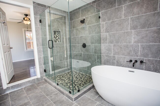 Building Photo - 4213 40th St