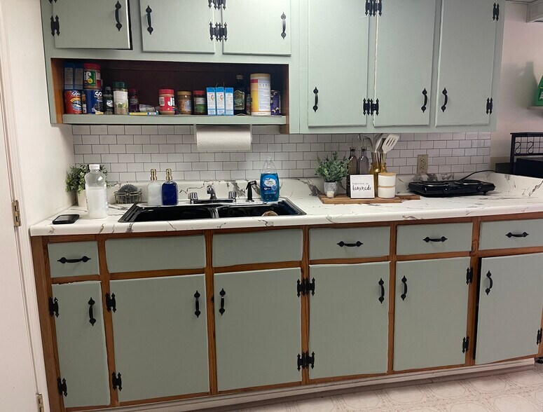 Building Photo - 4331 Sadie Ln