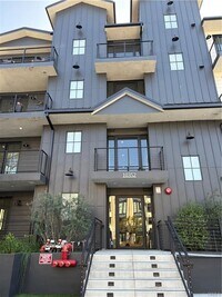 Building Photo - 10352 Riverside Dr