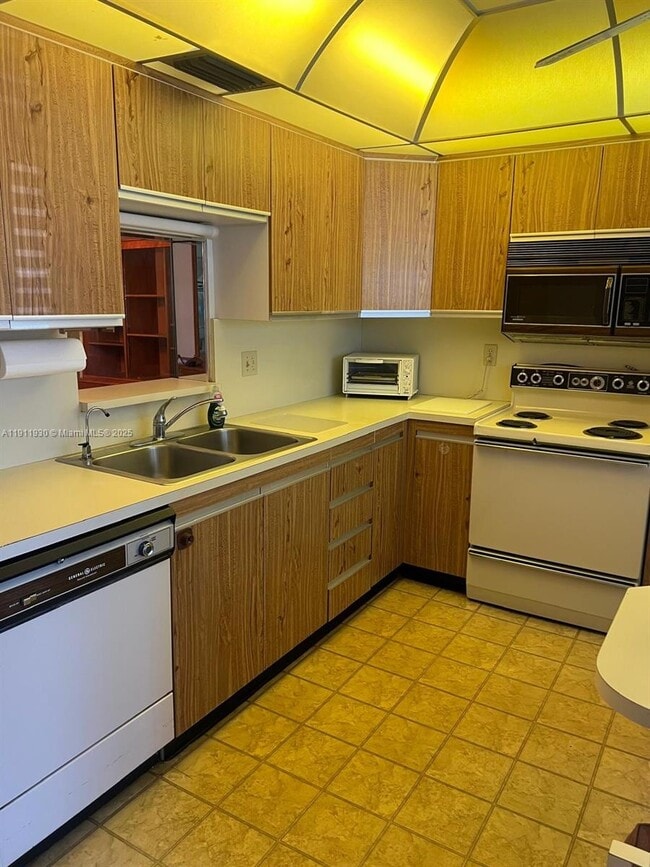 Building Photo - 3102 Portofino Point