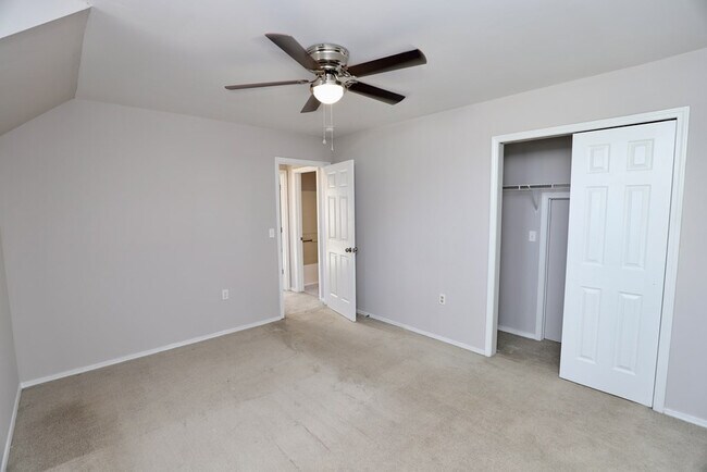 Building Photo - 1910 Lybrand St