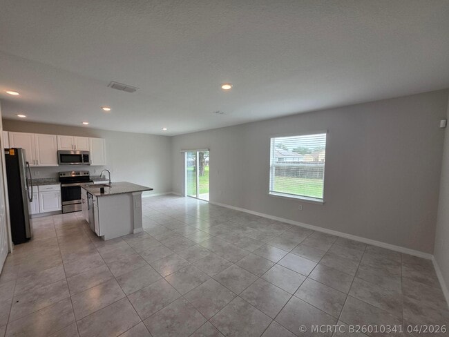 Building Photo - 2037 SW McAllister Ln