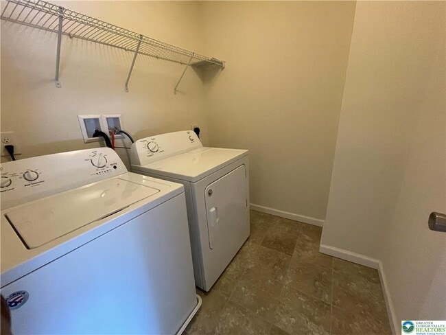 Building Photo - 1453 Tarpan Ln