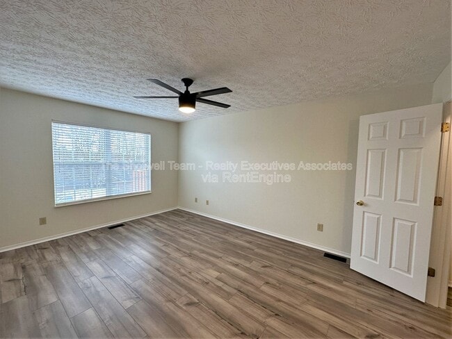 Building Photo - 819 Calypso Way