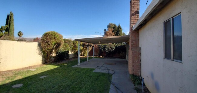 Building Photo - 7312 Phinney Way