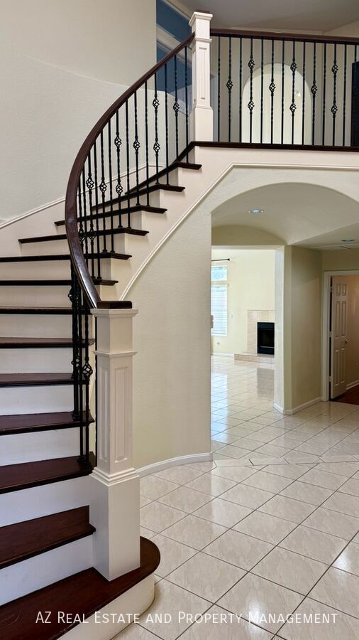 Building Photo - 1655 E Saltsage Dr