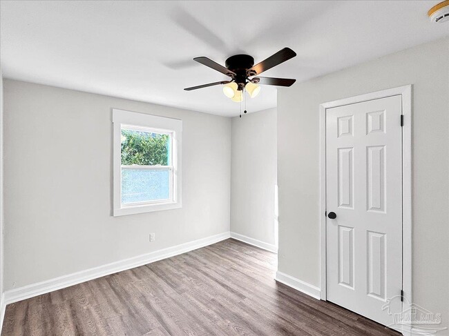 Building Photo - 1007 W Wright St