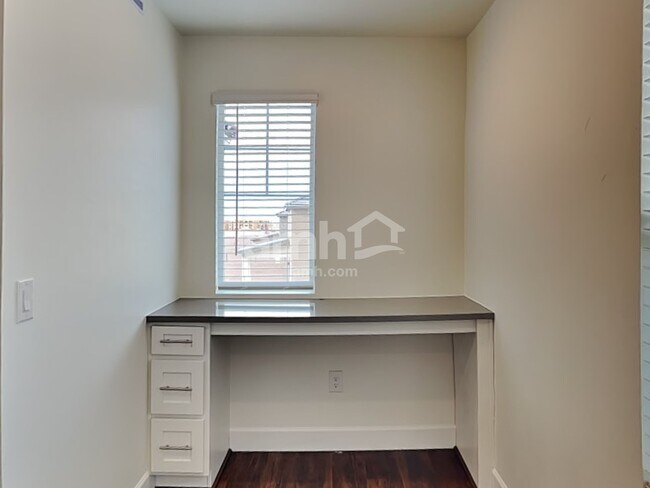 Building Photo - 6505 E Paseo Alga
