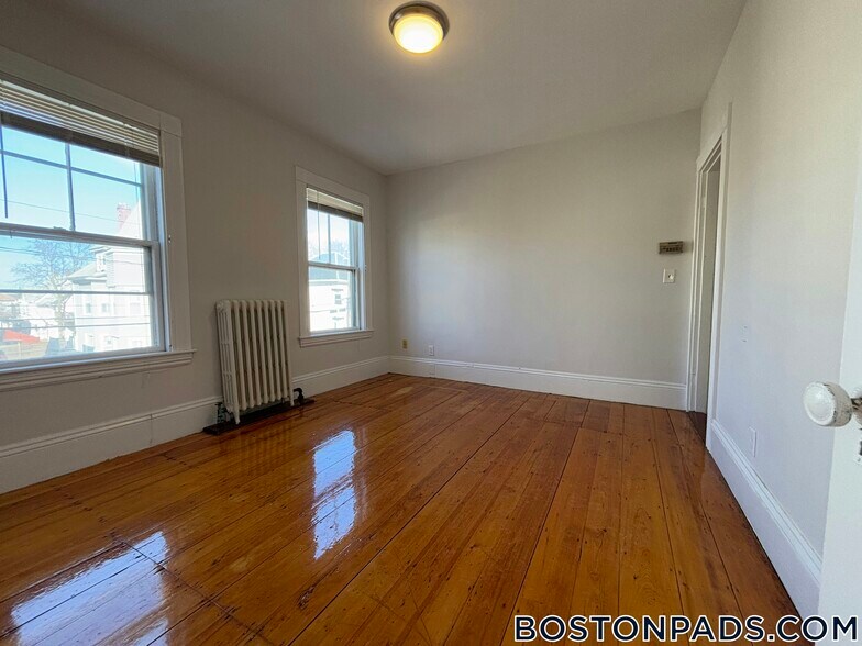 Building Photo - 141 Brown St
