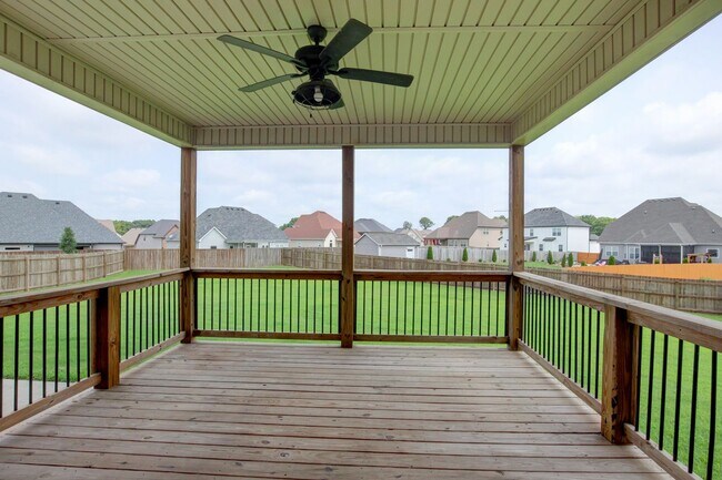 Building Photo - 230 Cotoneaster Ln