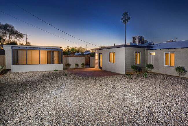 Building Photo - PRE-LEASE FOR AUGUST 2026 - Gorgeous home ...