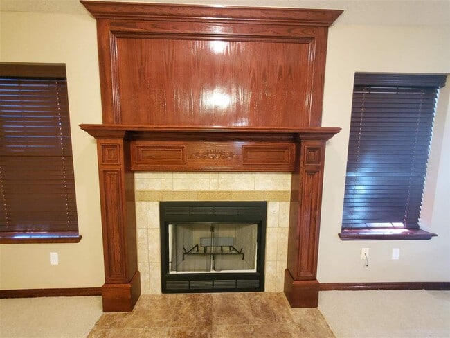 Building Photo - 2802 NE Scottsdale Cir
