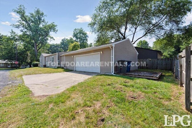 Building Photo - 6138 Whiteford Center Rd