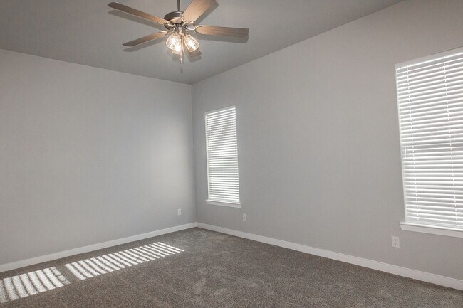 Building Photo - Pre-Leasing - 4 bed/2 bath Frenship School...