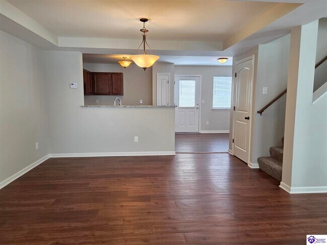 Building Photo - 158 Vineland Pkwy Dr