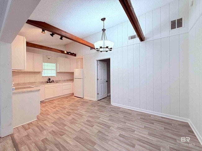 Building Photo - 8853 Wellsworld St