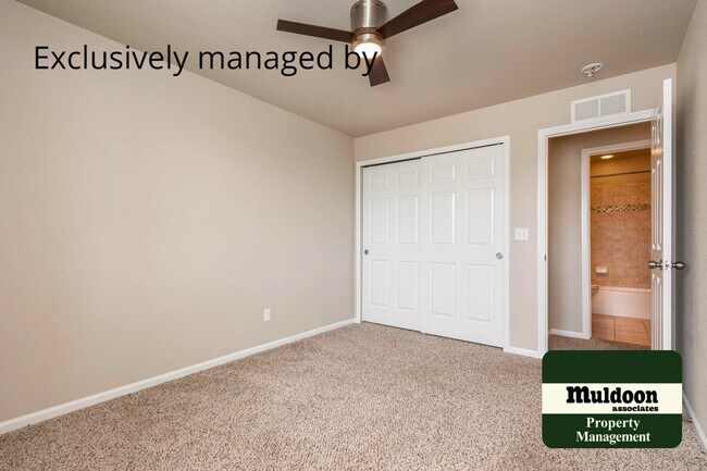Building Photo - Beautifully done home close to Military Ba...