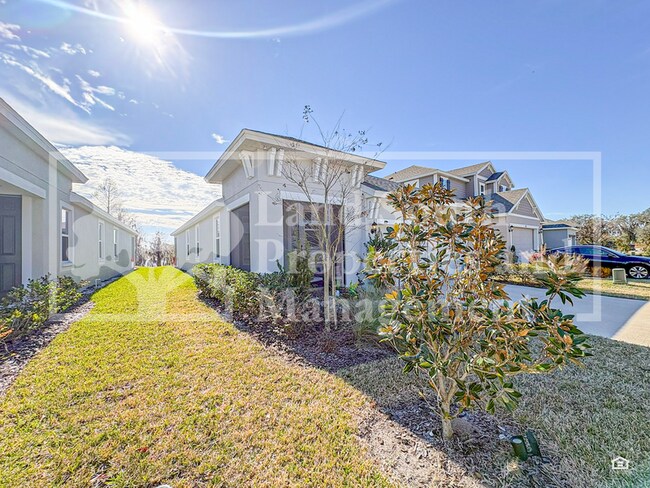 Building Photo - 6720 Great Bear Dr