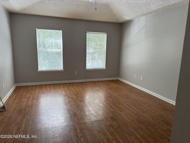 Building Photo - 458 Sherwood Oaks Dr