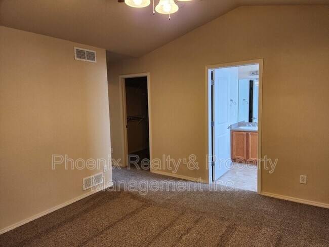 Building Photo - 9323 W 107th Pl