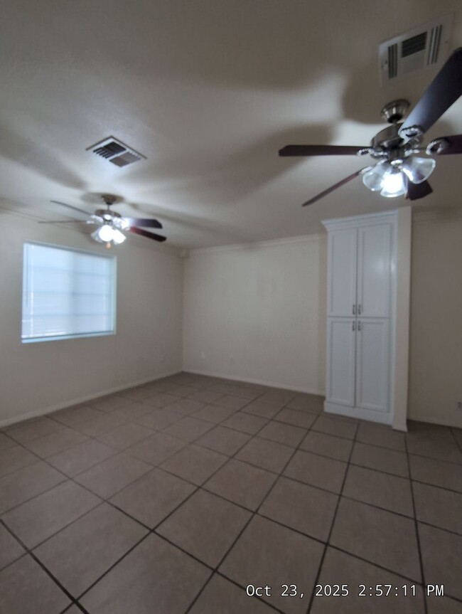 Building Photo - Welcome to your new cozy, immaculate and spacious home!