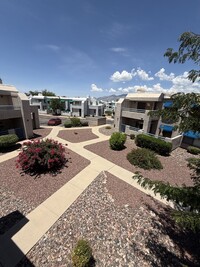 Building Photo - APARTMENT FOR RENT