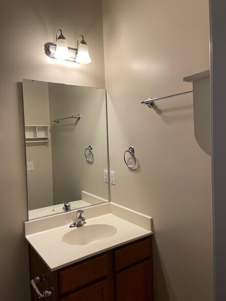 Building Photo - 374 Kiskadee Loop