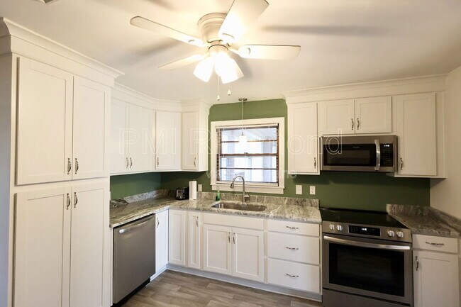 Building Photo - 4038 Old Church Rd