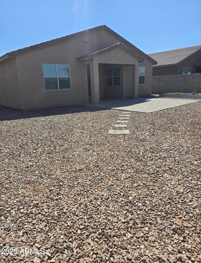 Building Photo - 37100 N Rhinelander Dr