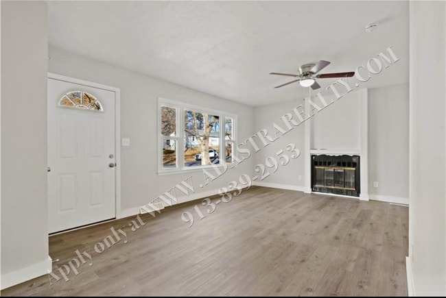 Building Photo - 8605 Spring Valley Rd
