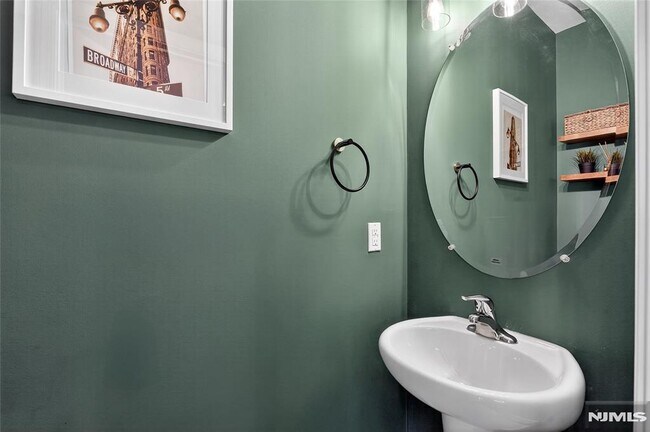 Building Photo - 56 Wesmont Drive