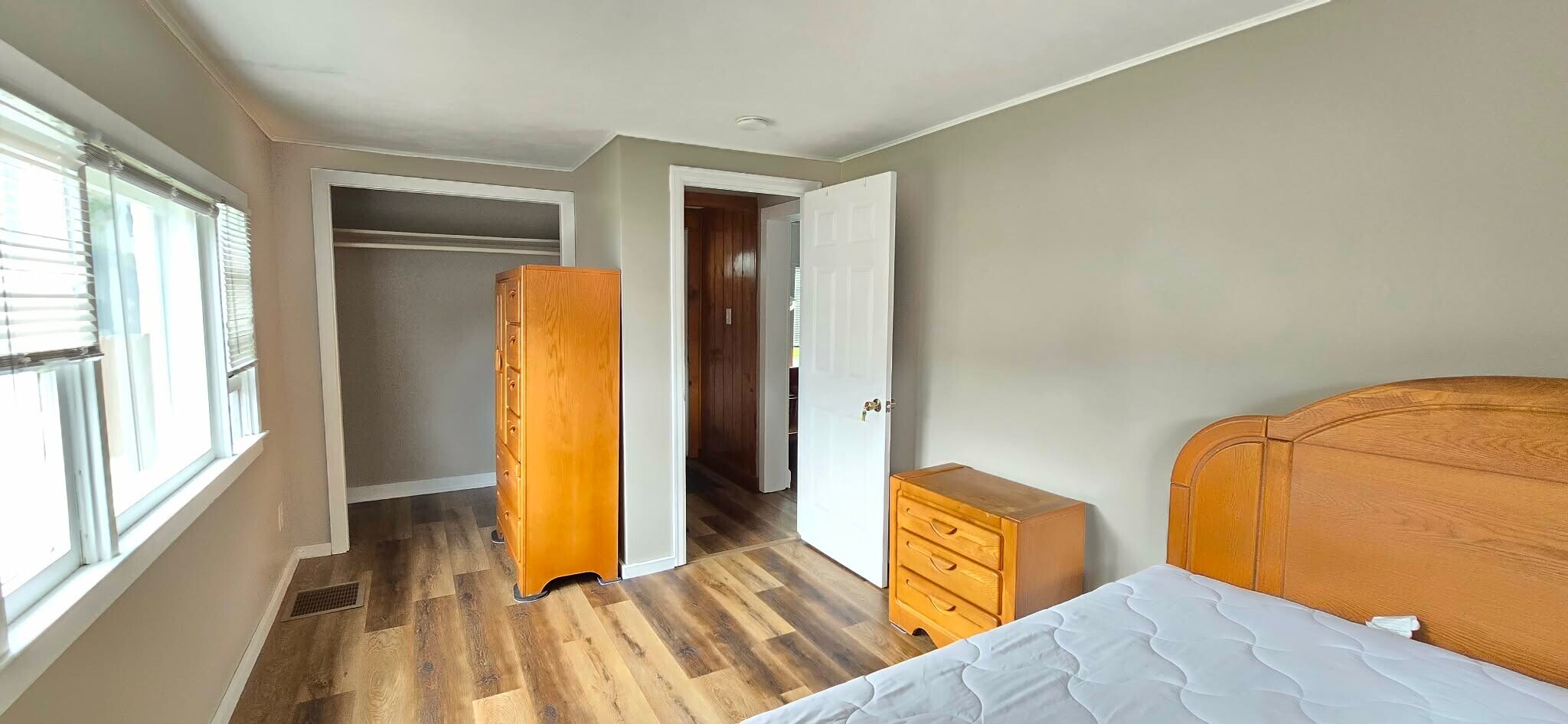 Building Photo - 17 Frank St