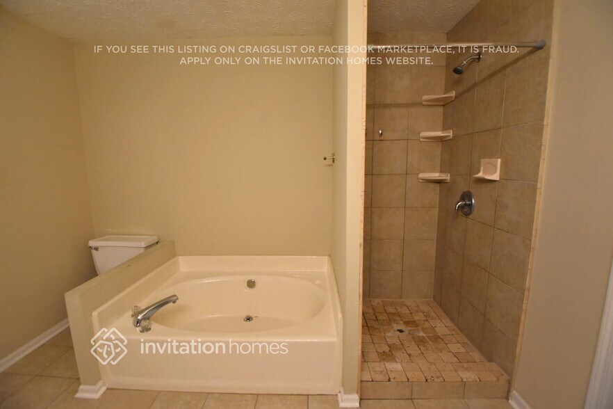 Building Photo - 2538 Amber Valley Dr