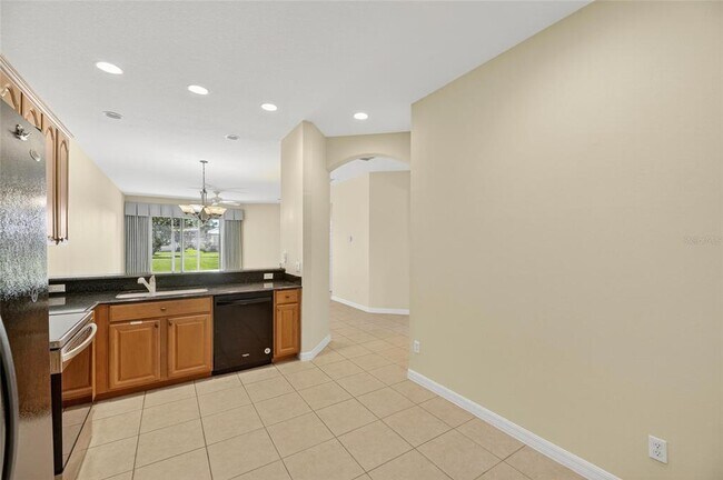 Building Photo - 5845 Sunset Falls Dr