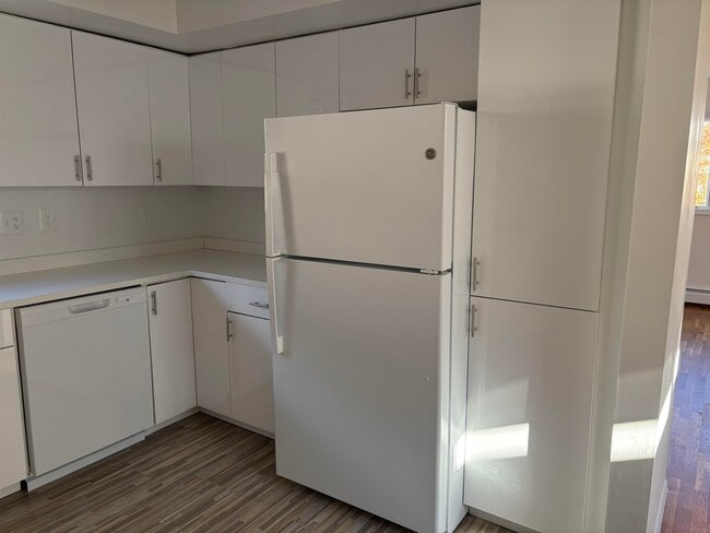 Building Photo - 6219 Polk St