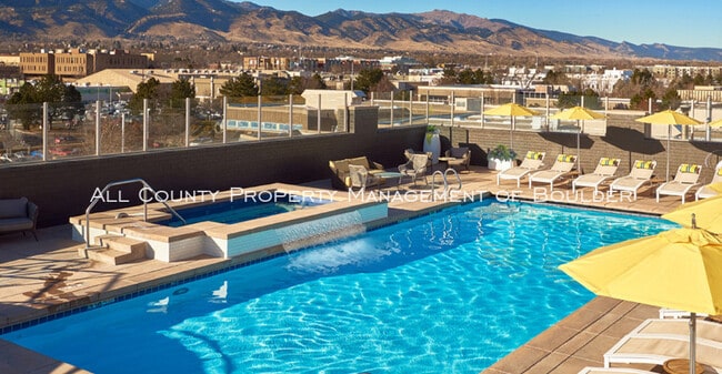 Building Photo - Enjoy Amazing Amenities at the Peloton!