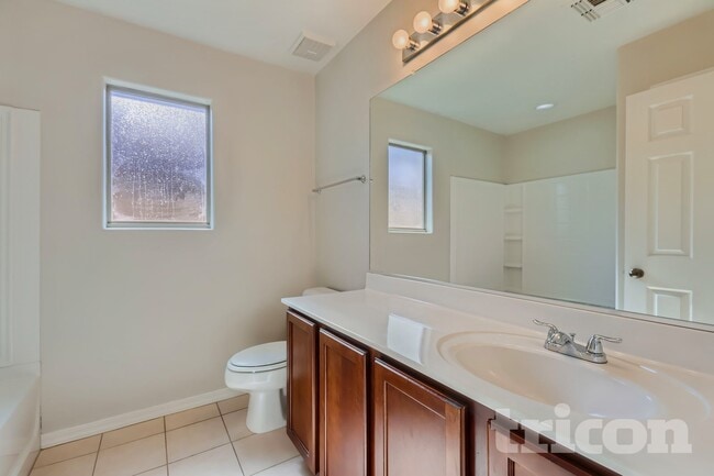 Building Photo - 886 W Desert Hills Dr