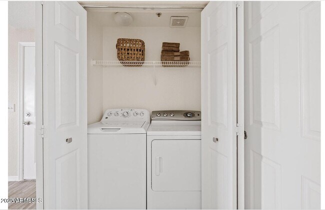 Building Photo - 3236 E Chandler Blvd