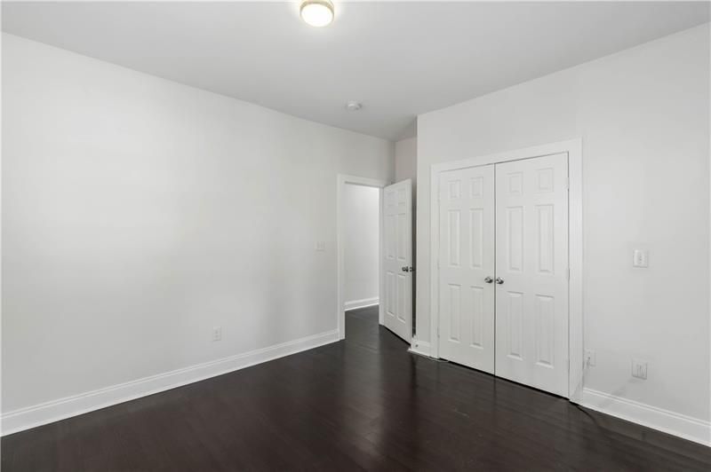 Building Photo - 954 Byron Dr SW