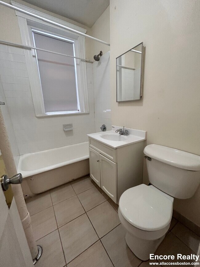 Building Photo - 131 Washington St