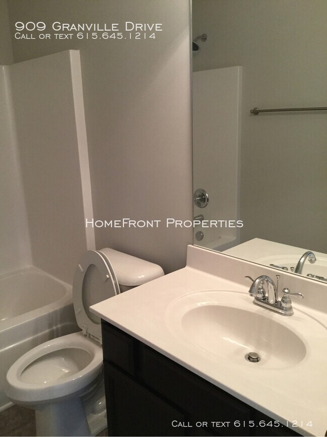 Building Photo - 3 BD, 3 BA Townhome: Triple Blackman Schools