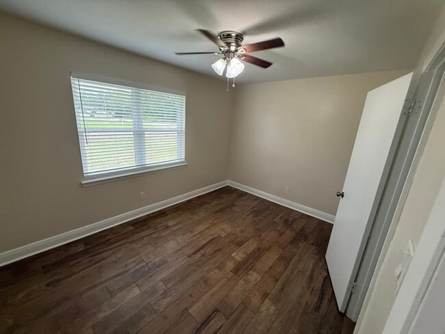 Building Photo - Beautiful 3/2 in Long Beach, MS