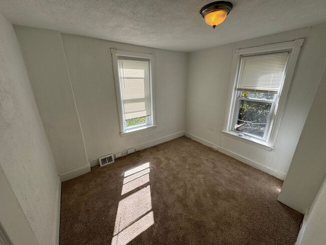 Building Photo - 312 Concord Ave