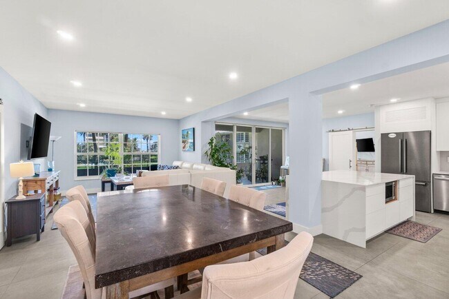 Building Photo - 1299 S Ocean Blvd
