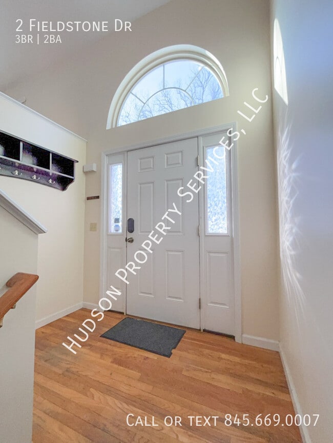 Building Photo - 2 Fieldstone Dr