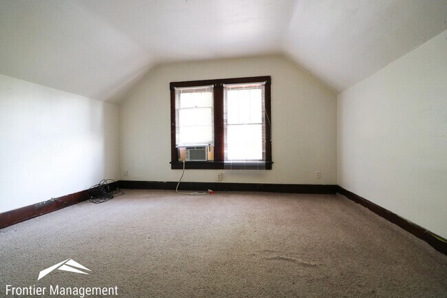 Building Photo - 1719 Laramie St