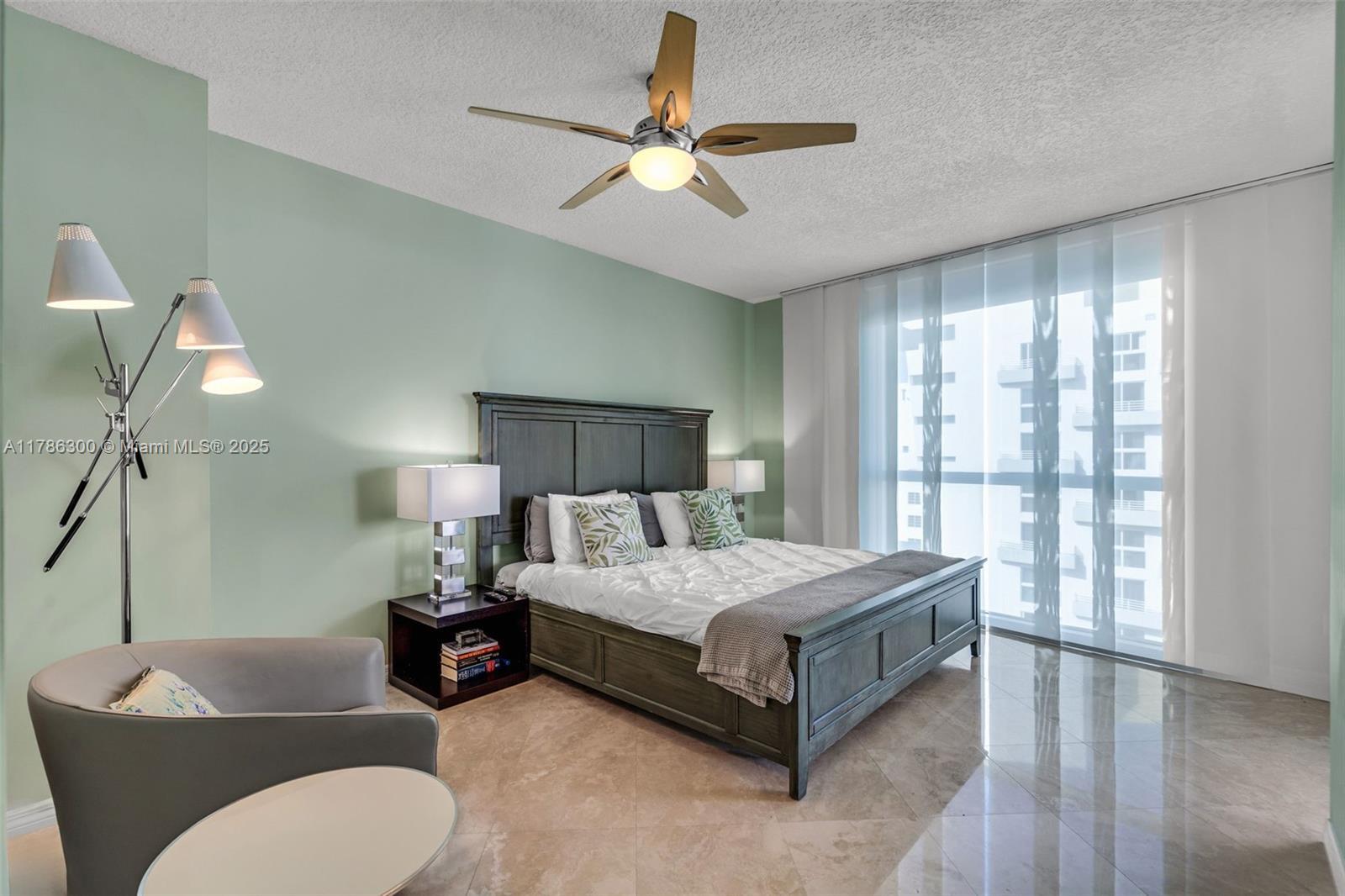 Building Photo - 1500 Ocean Dr