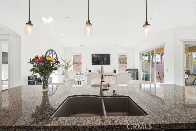 Building Photo - 61 Cabernet