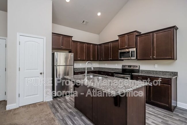 Building Photo - 155 Mandy Ln