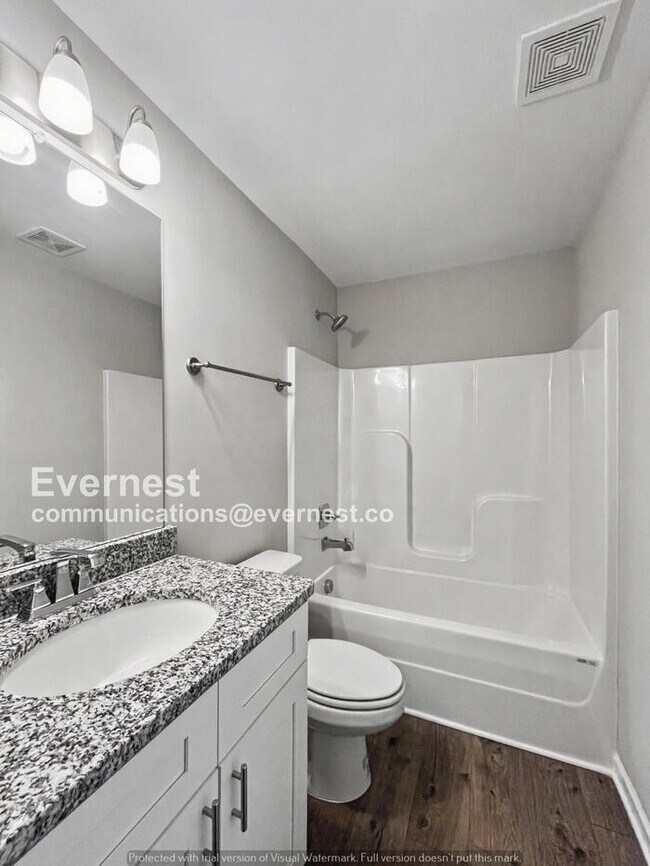 Building Photo - Limited Time Special Offer / 2 Bed/2.5 Bath Townhome with Off-Street Parking / Pet-Friendly / Ava...